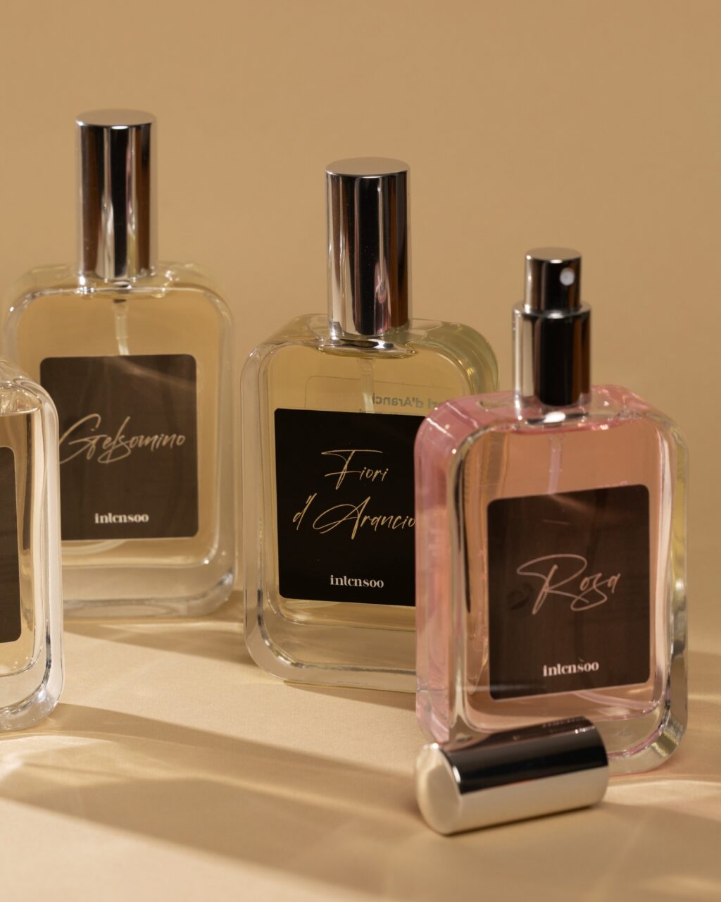 Instagram post from intensoopremiumparfum. This post is in position 0.