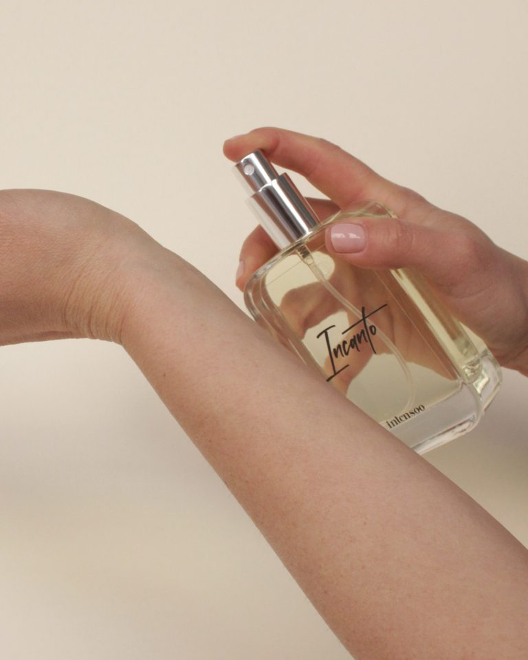 Instagram post from intensoopremiumparfum. This post is in position 5.