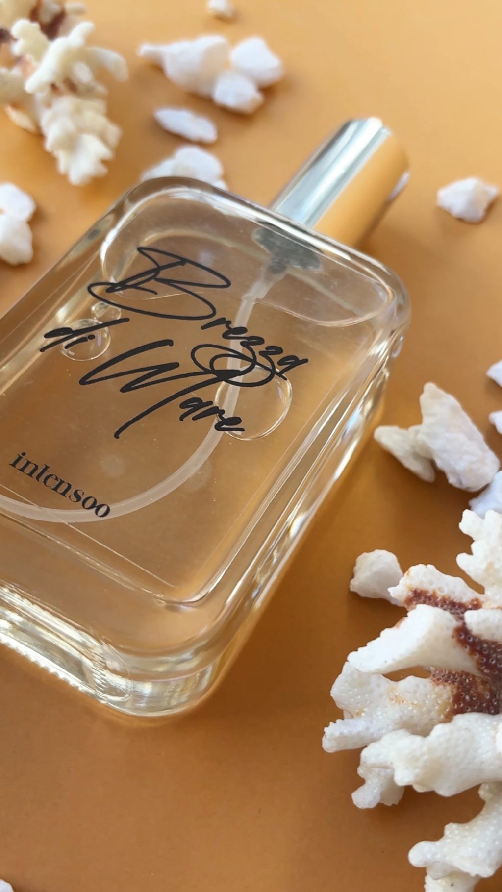 Instagram post from intensoopremiumparfum. This post is in position 4.
