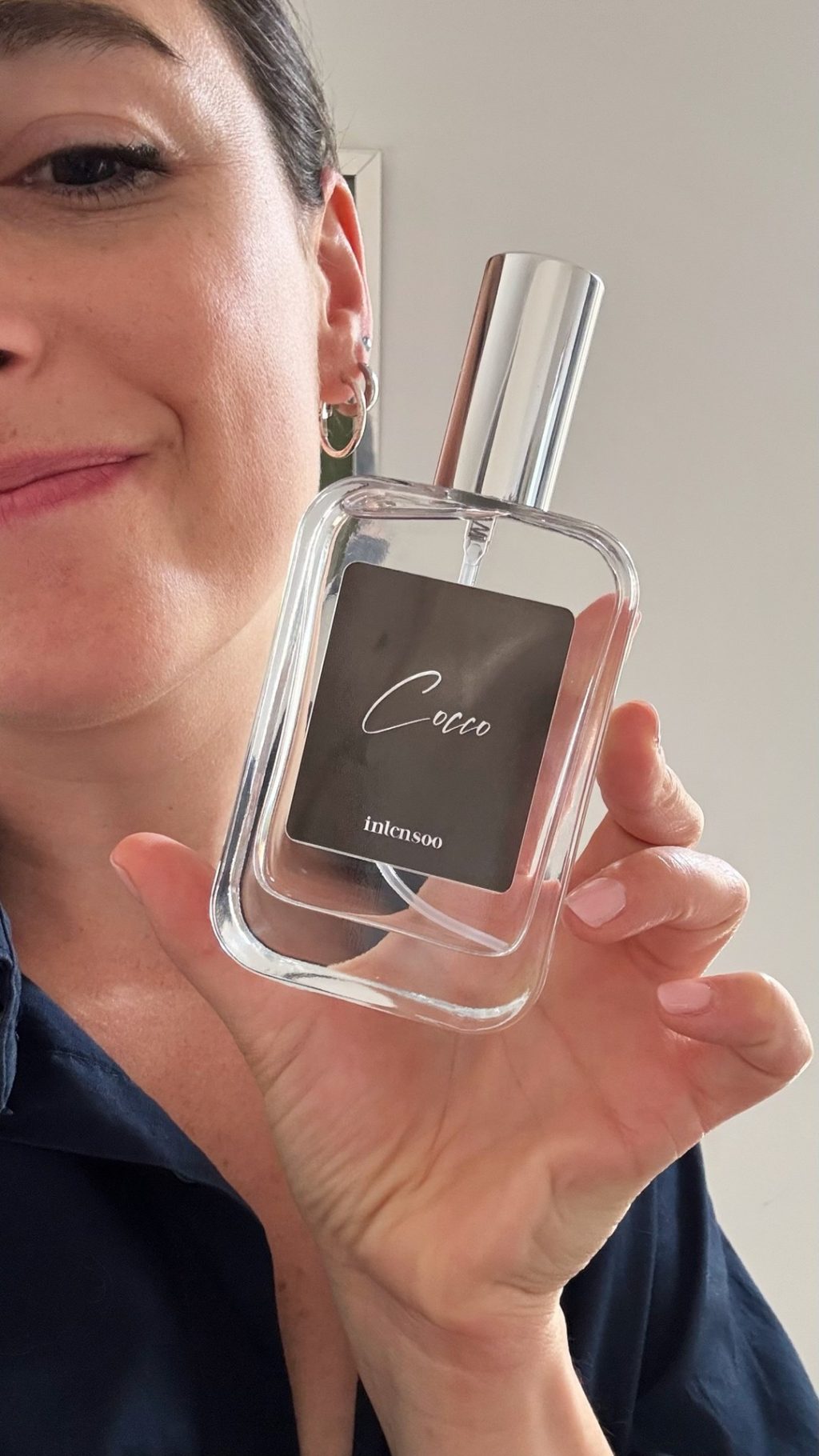 Instagram post from intensoopremiumparfum. This post is in position 2.