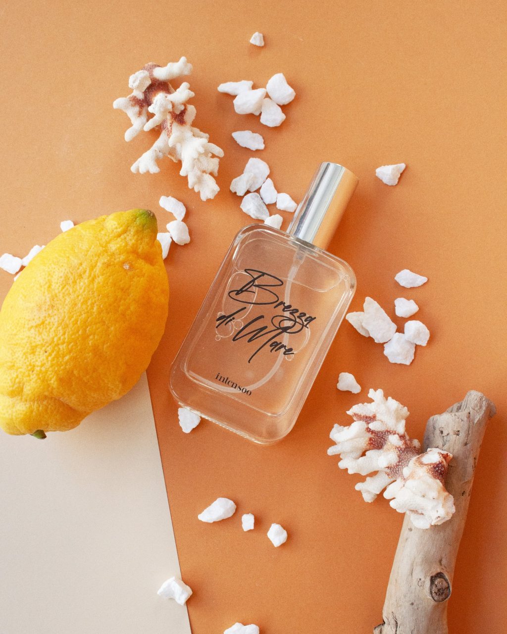 Instagram post from intensoopremiumparfum. This post is in position 0.
