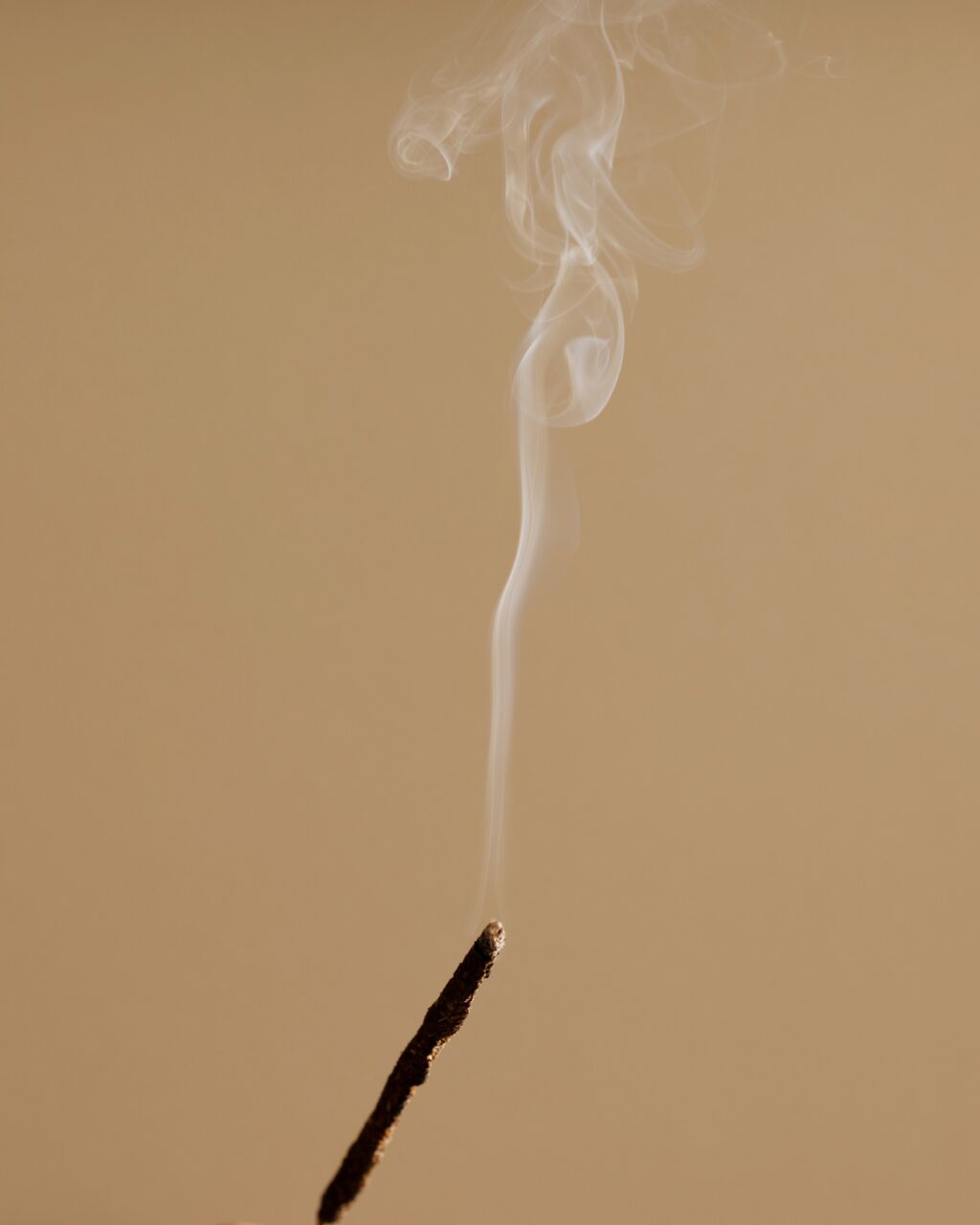 Instagram post from intensoopremiumparfum. This post is in position 2.