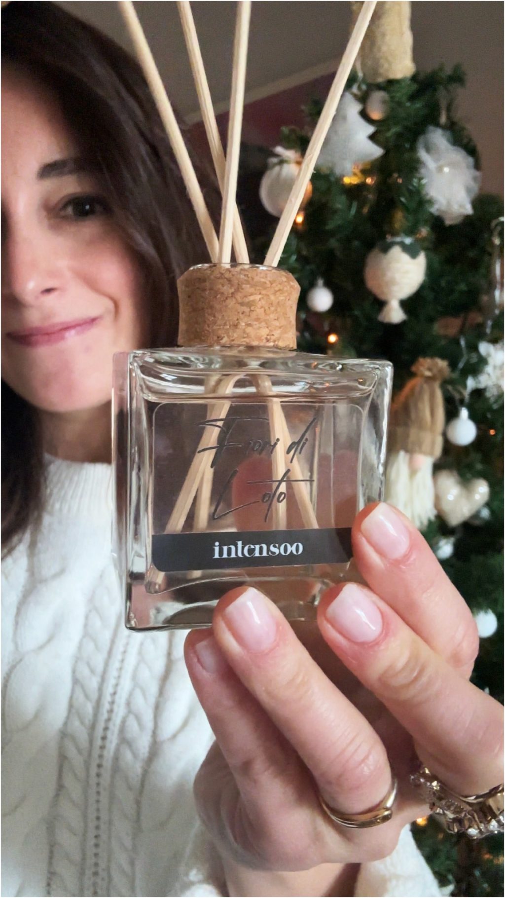 Instagram post from intensoopremiumparfum. This post is in position 4.