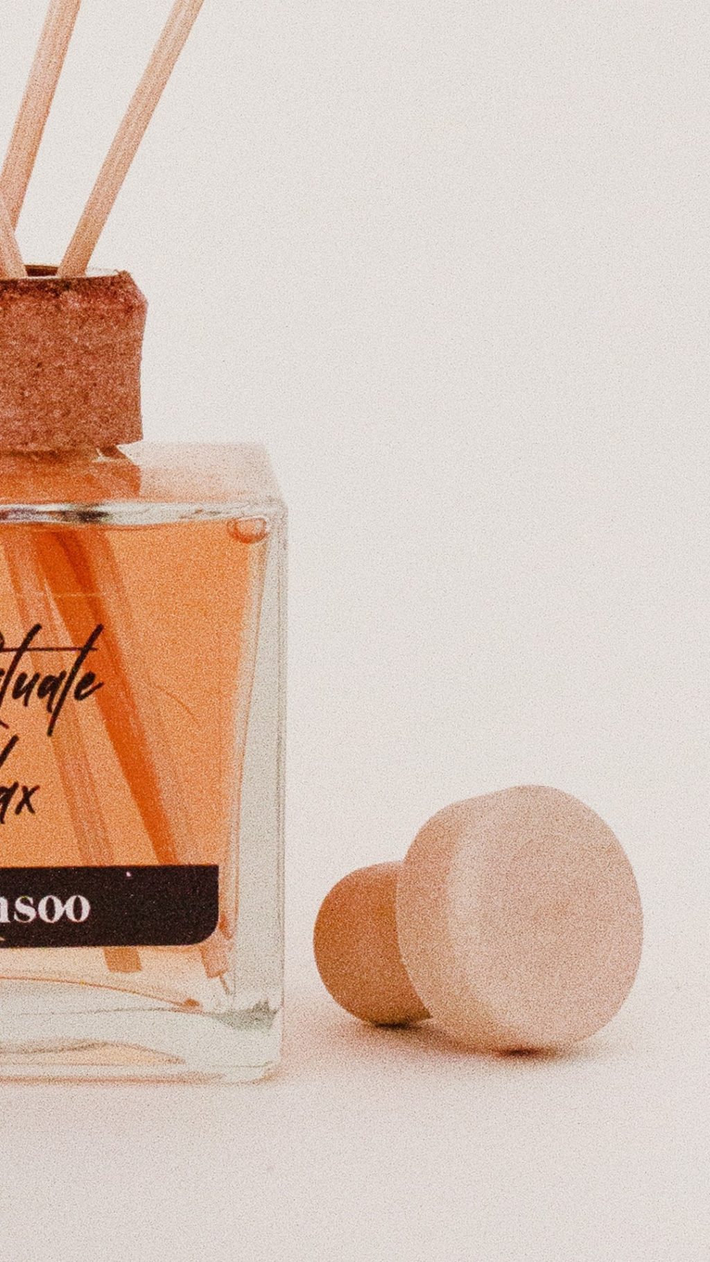 Instagram post from intensoopremiumparfum. This post is in position 3.