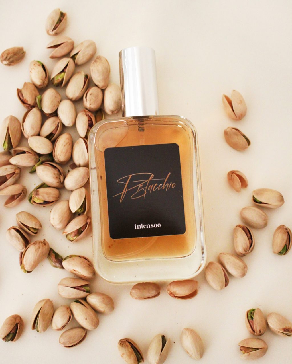 Instagram post from intensoopremiumparfum. This post is in position 4.
