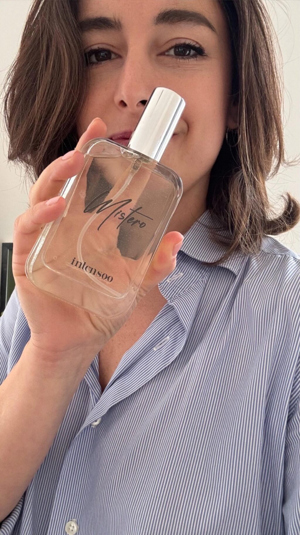 Instagram post from intensoopremiumparfum. This post is in position 4.