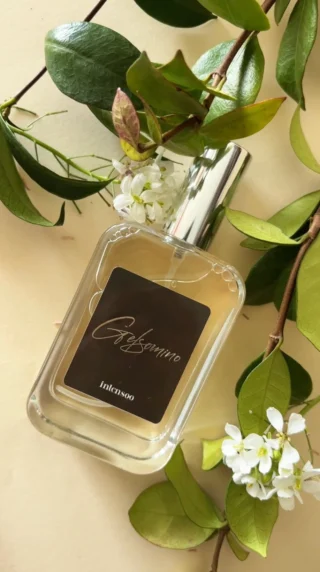 Instagram post from intensoopremiumparfum. This post is in position 5.