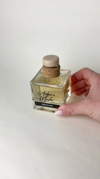 Instagram post from intensoopremiumparfum. This post is in position 2.