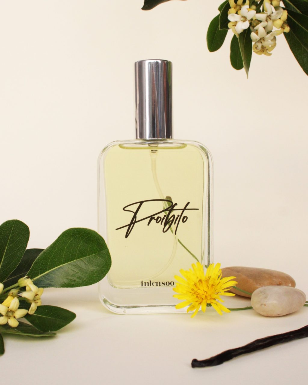 Instagram post from intensoopremiumparfum. This post is in position 1.