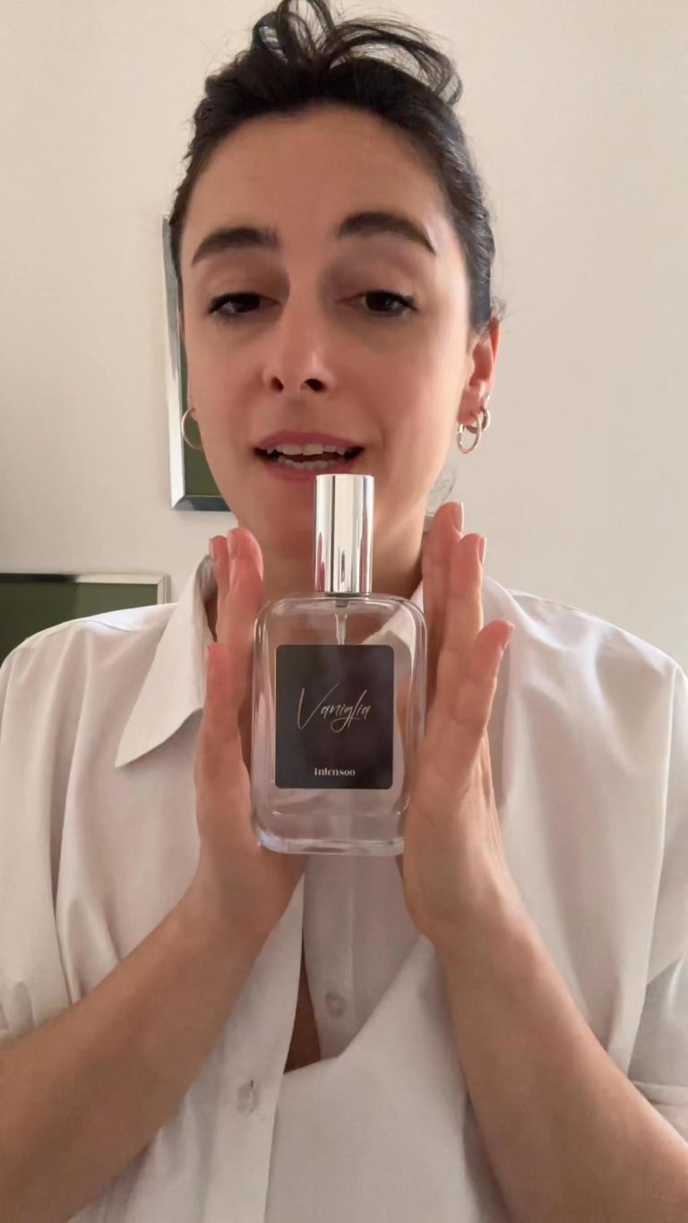 Instagram post from intensoopremiumparfum. This post is in position 2.