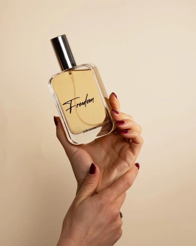 Instagram post from intensoopremiumparfum. This post is in position 0.