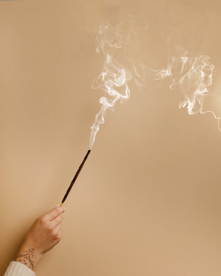 Instagram post from intensoopremiumparfum. This post is in position 2.